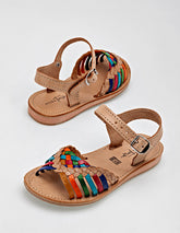 Mora Tierra Sandalia para niña